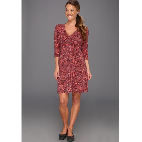 Patagonia Dresses & Skirts - Medium athletic Printed Patagonia Dress